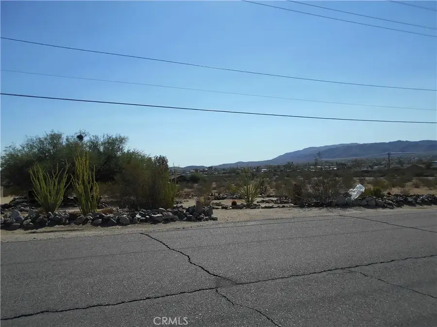 6439 Desert Knoll Avenue, Twentynine Palms, CA 92277 - Image #3