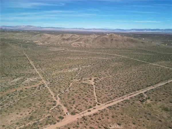 34 La Brisa, Joshua Tree, CA 92252