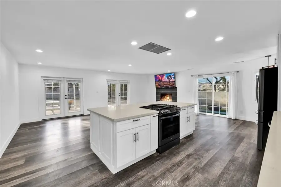 8054 Joshua Lane, Yucca Valley, CA 92284 - #3