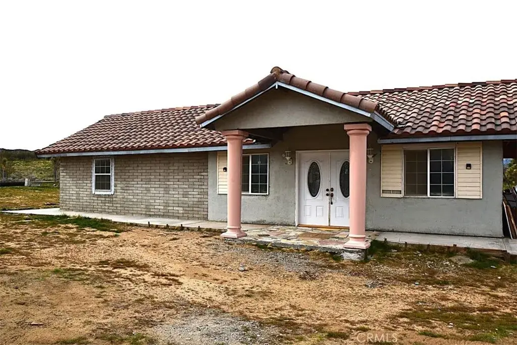 8425 Indio Avenue, Yucca Valley, CA 92284 - #1