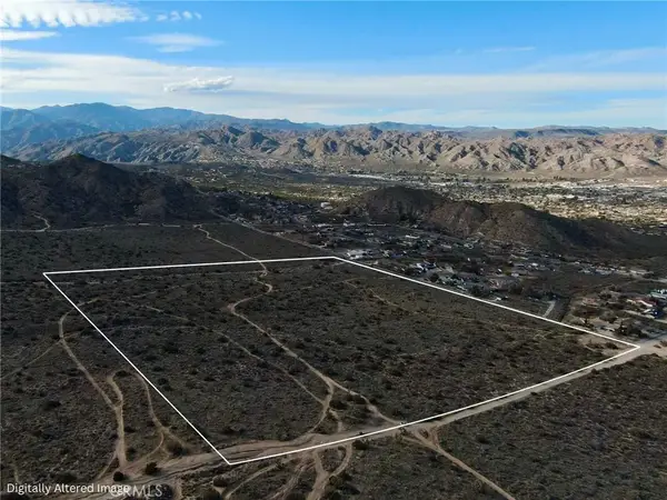 56007 Golden Bee, Yucca Valley, CA 92284