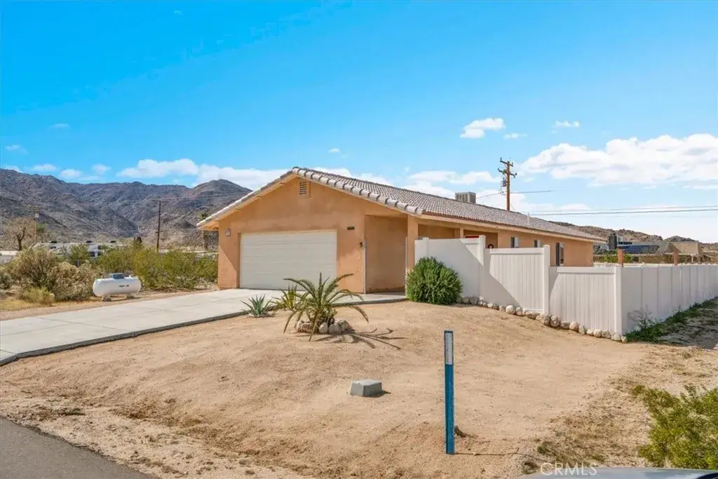 6752 Manzanita Avenue, Twentynine Palms, CA 92277 - #1