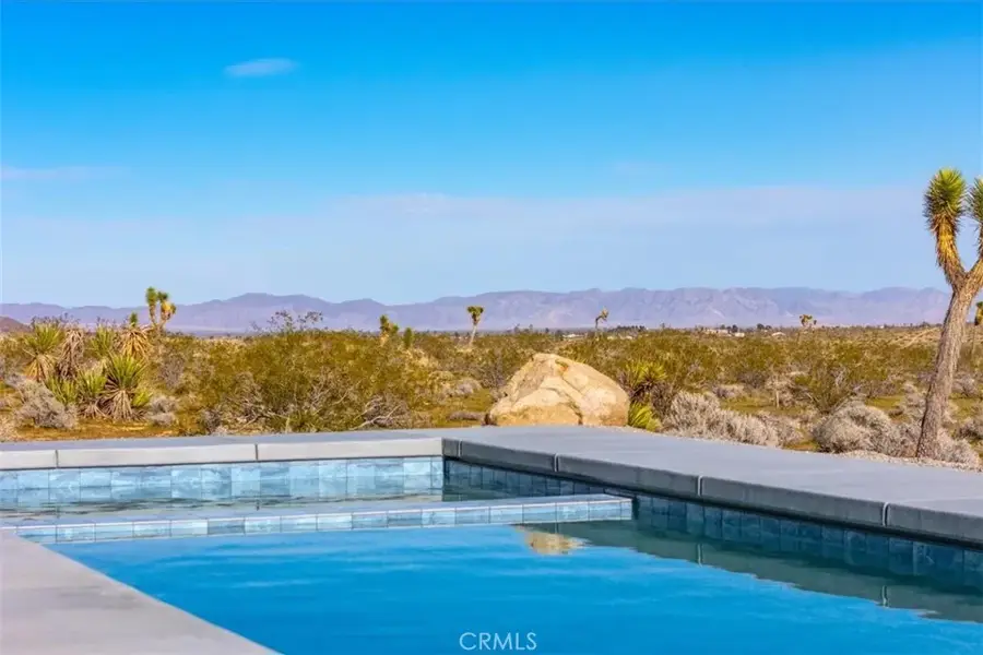 621 N Sage Avenue, Yucca Valley, CA 92284 - #2