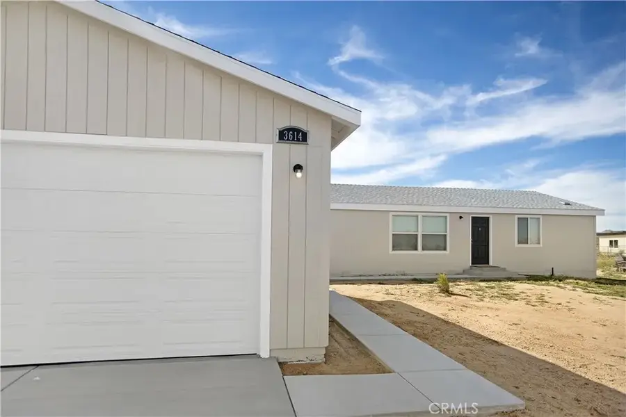 3614 Surrey Avenue, Yucca Valley, CA 92284 - #2