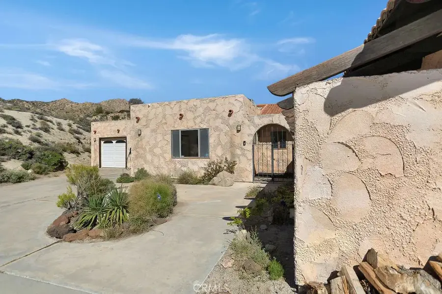 54026 Ridge, Yucca Valley, CA 92284 - #2