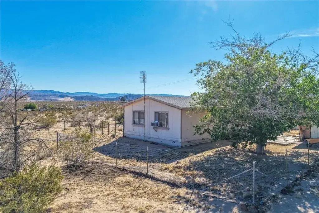 1760 Valleyview, Twentynine Palms, CA 92277 - #1