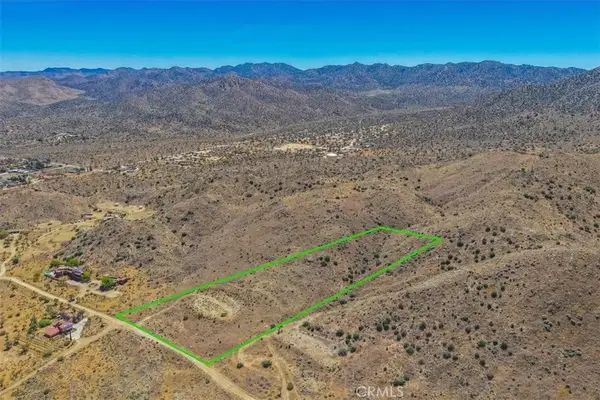 58205 Santa Barbara, Yucca Valley, CA 92284