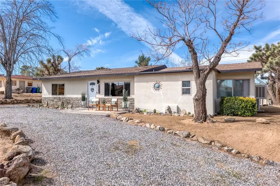 7432 Dumosa, Yucca Valley, CA 92284 - #3