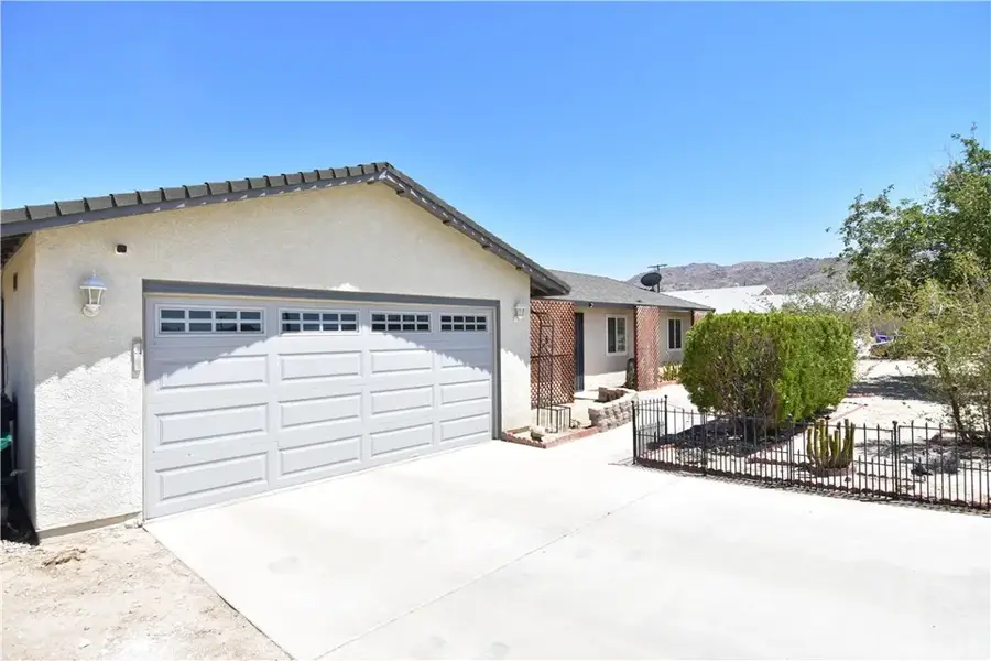 6245 Baileya Avenue, Twentynine Palms, CA 92277 - #2