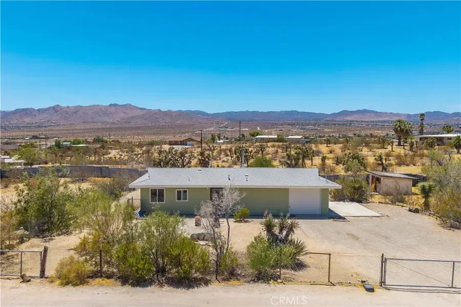 59125 Douglas Lane, Yucca Valley, CA 92284 - #2