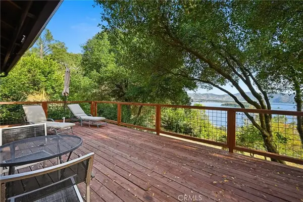 11664 Lakeview Drive, Clearlake Oaks, CA 95423