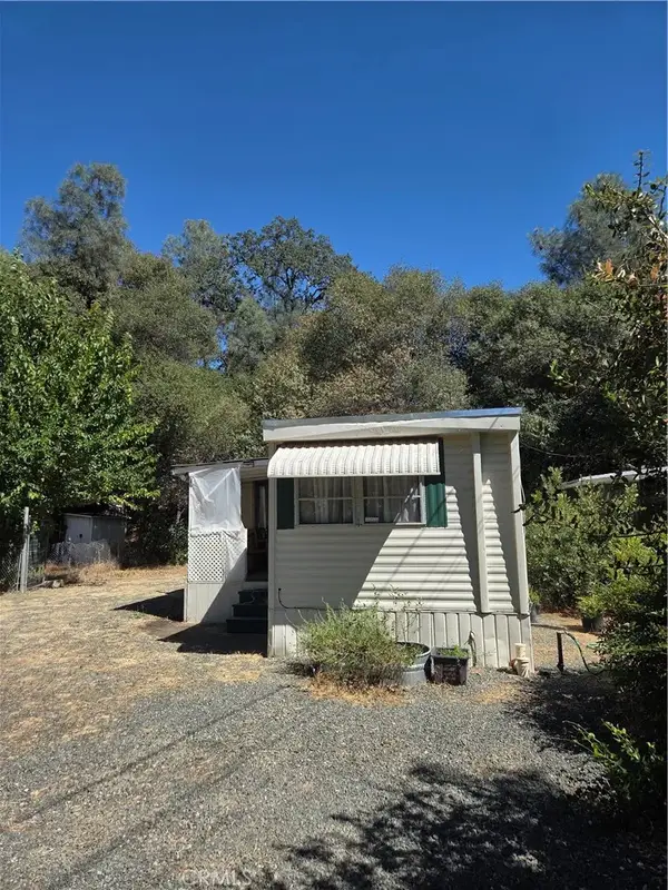 3040 Lakeview Drive, Nice, CA 95464
