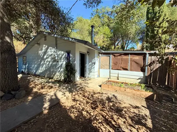 3096 Lakeview Drive, Nice, CA 95464