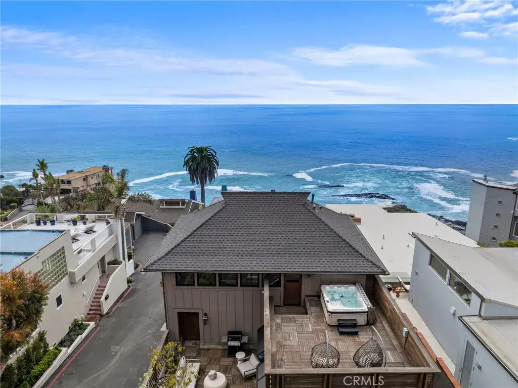31678 Seacliff Drive, Laguna Beach, CA 92651 - Image #1