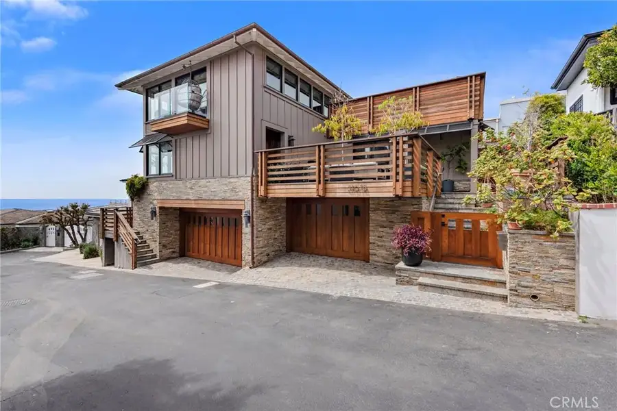 31678 Seacliff Drive, Laguna Beach, CA 92651 - Image #3