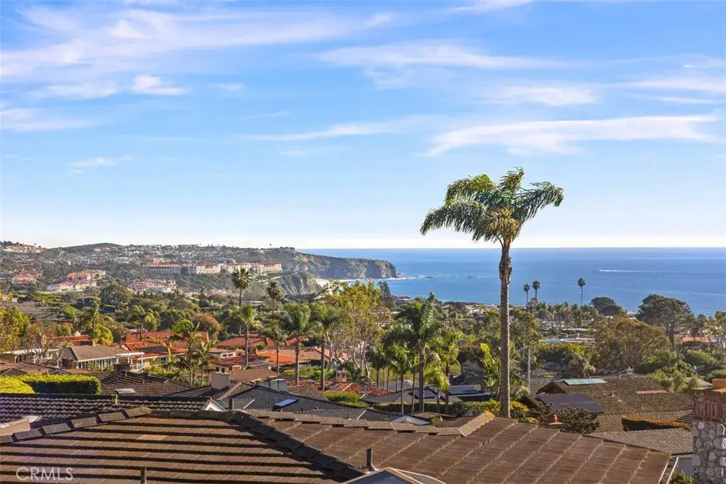 2 N Vista De La Luna, Laguna Beach, CA 92651 - Image #1