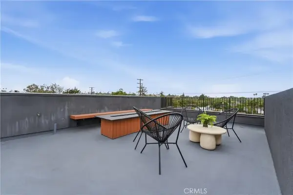 11700 Charnock, Los Angeles, CA 90066