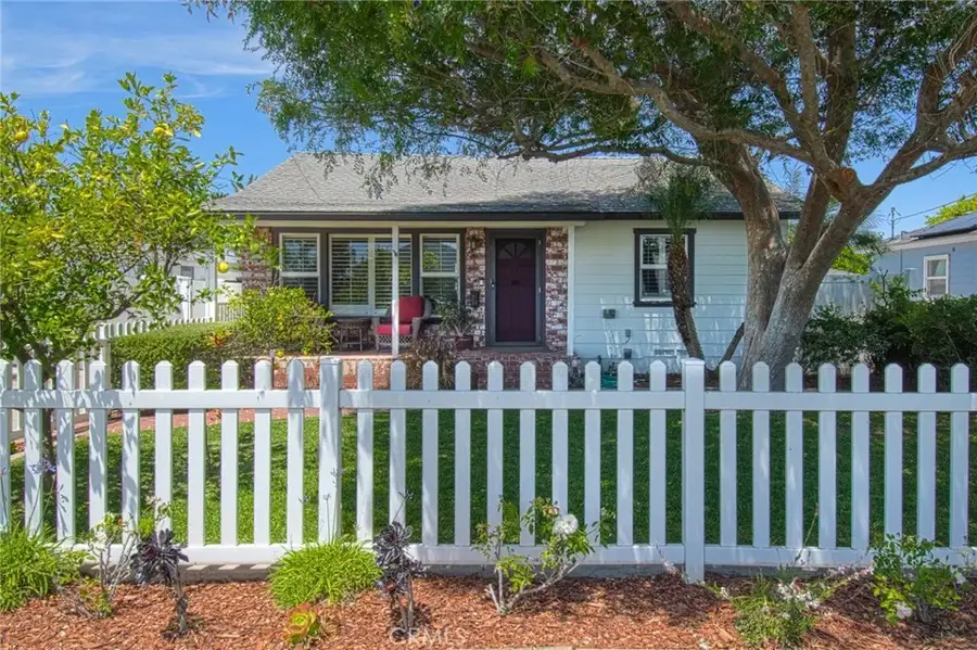 1925 Fullerton Avenue, Costa Mesa, CA 92627 - #2