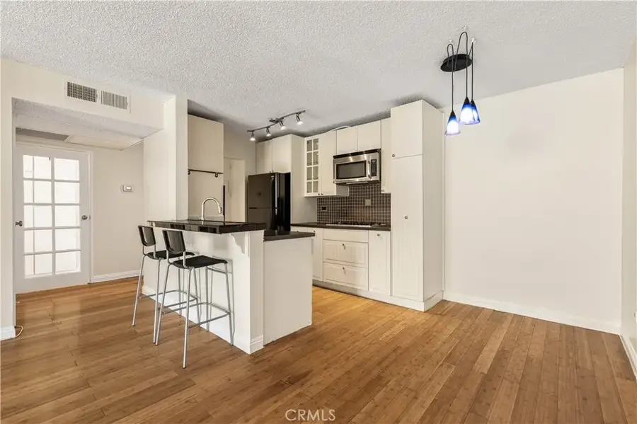 421 S La Fayette Park #406, Los Angeles, CA 90057 - #3