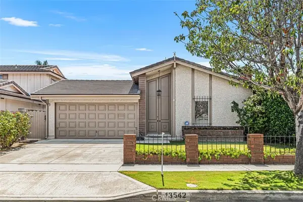 13542 La Jara, Cerritos, CA 90703