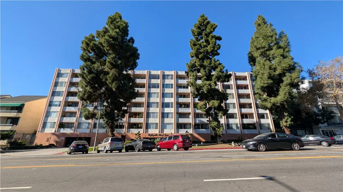 421 S La Fayette Park #720, Los Angeles, CA 90057 - Image #1