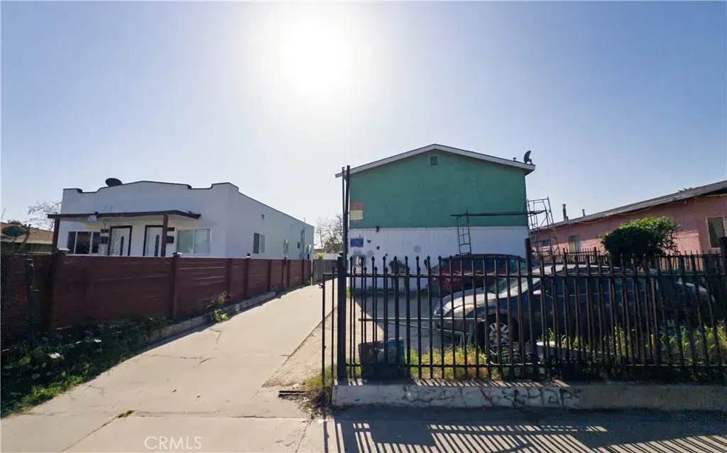 1362 E 20th, Los Angeles, CA 90011 - #1