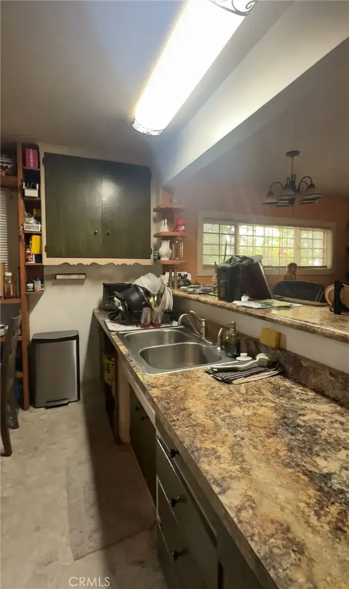 25 E Plymouth, Long Beach, CA 90805 - #3