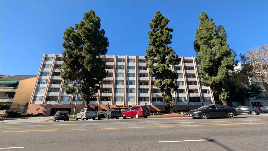421 S La Fayette Park South #720, Los Angeles, CA 90057 - #2