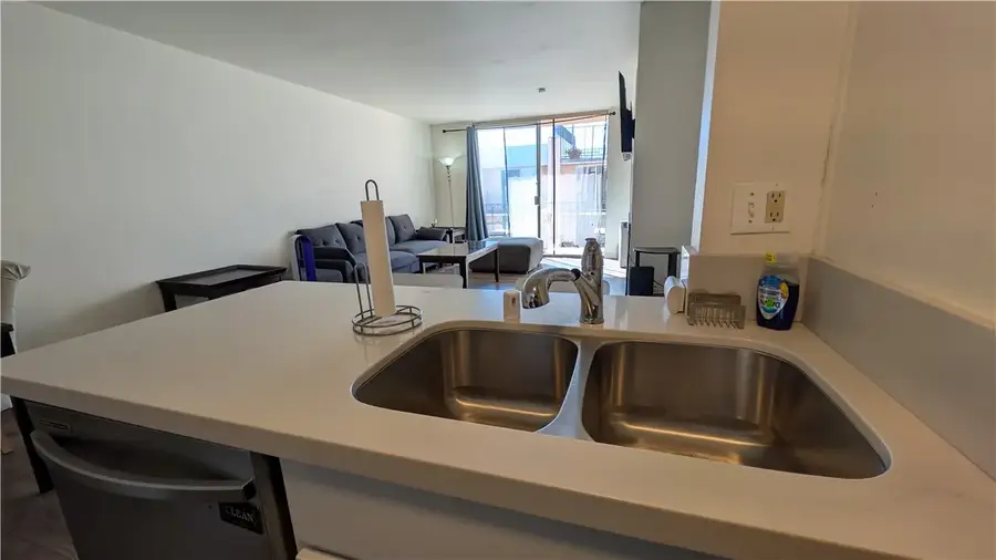 421 S La Fayette Park South #720, Los Angeles, CA 90057 - #3