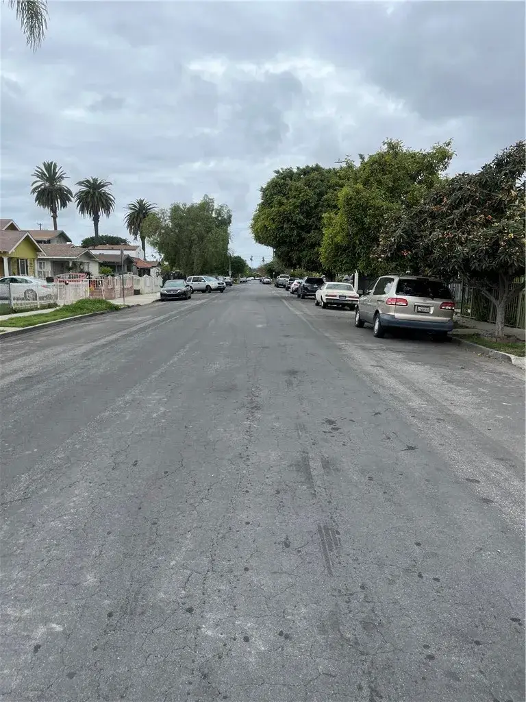1725 W 38th Street, Los Angeles, CA 90062 - #1