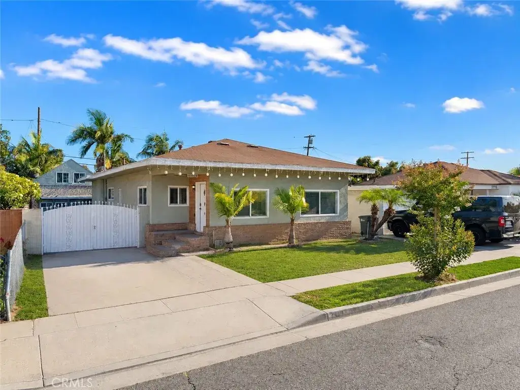 2980 Oakwood Avenue, Lynwood, CA 90262 - #1
