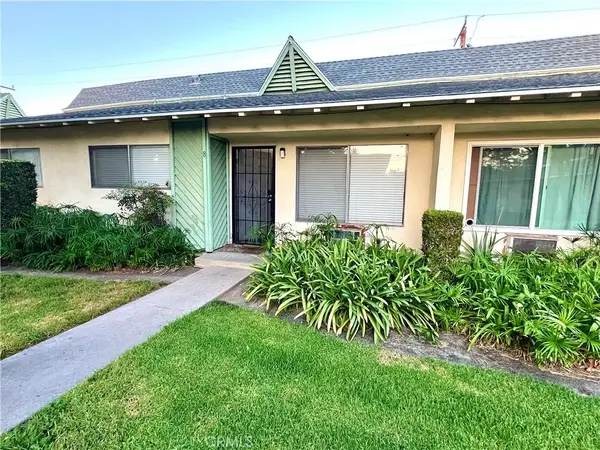 15712 Pasadena #8, Tustin, CA 92780
