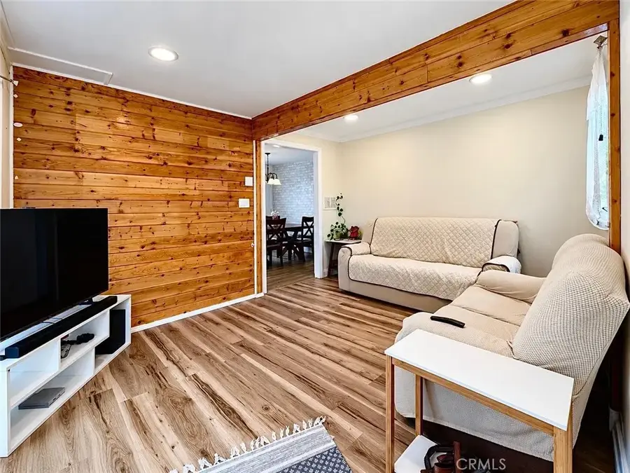 1115 E 105th Street, Los Angeles, CA 90002 - #3