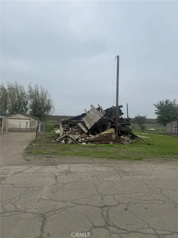 8156 Azusa, Dos Palos, CA 93620