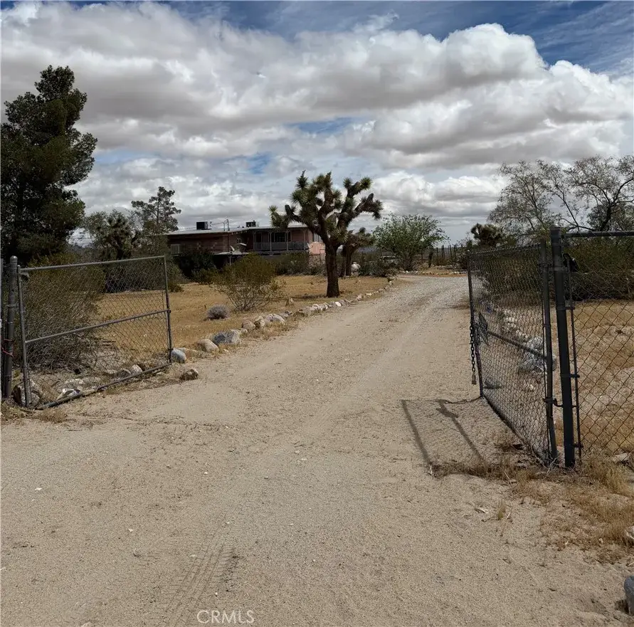 9511 Anza Trl, Lucerne Valley, CA 92356 - #1