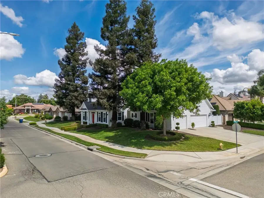 575 Woodlands, Madera, CA 93637 - #3