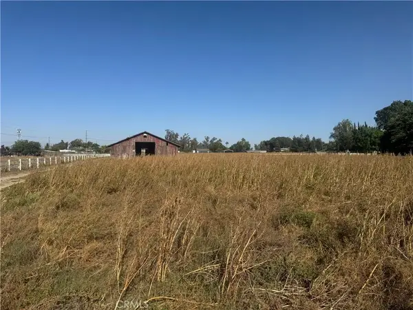 1 Gurr, Atwater, CA 95301