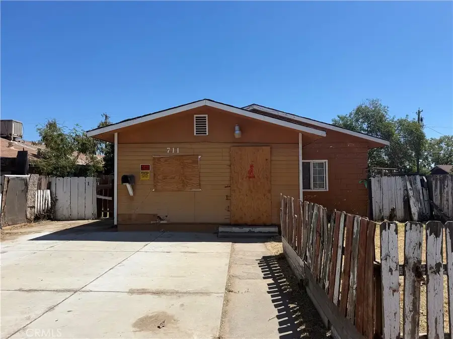 711 S G, Madera, CA 93637 - #3