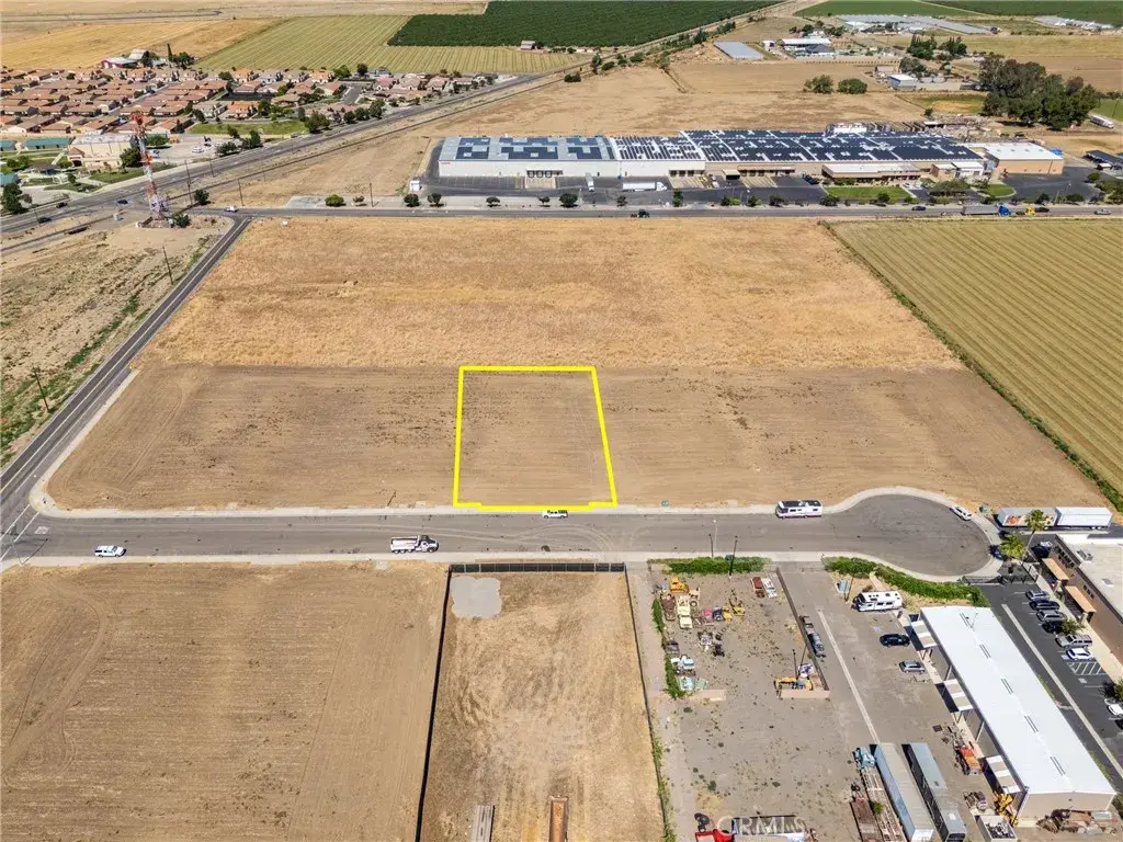 227 Commerce, Los Banos, CA 93635 - #1