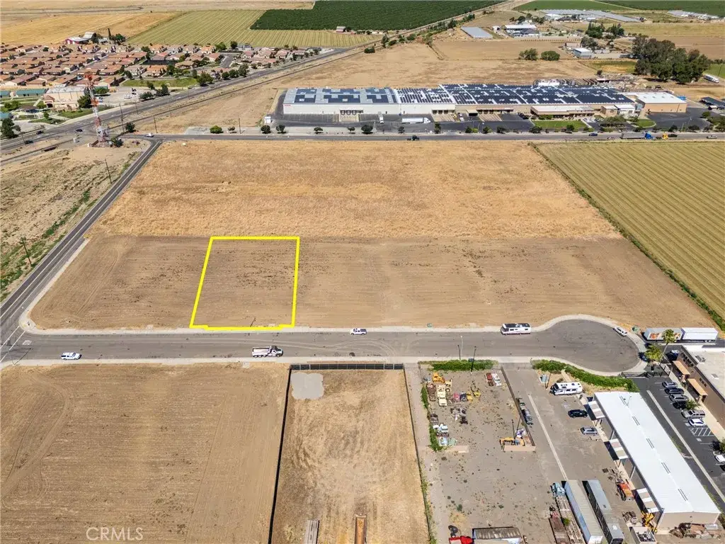215 Commerce, Los Banos, CA 93635 - #1