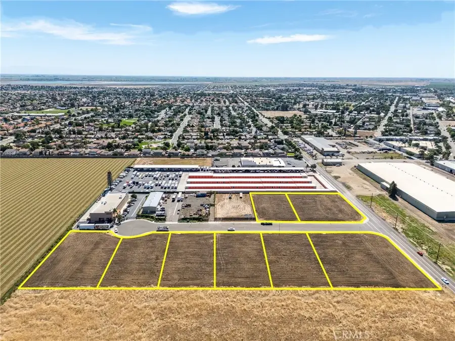 215 Commerce, Los Banos, CA 93635 - #2