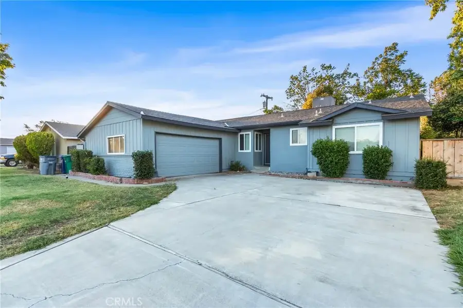 902 Granada, Los Banos, CA 93635 - #2