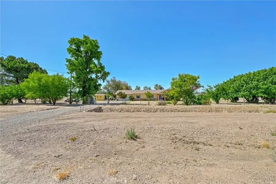 11215 E Childs Avenue, Le Grand, CA 95333 - #2