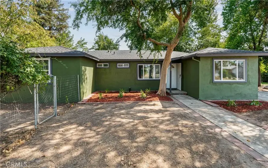 113 W Palo Alto Avenue, Fresno, CA 93704 - #2