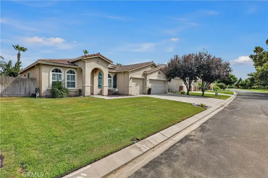 9020 Hunters Creek Way, Chowchilla, CA 93610 - #2
