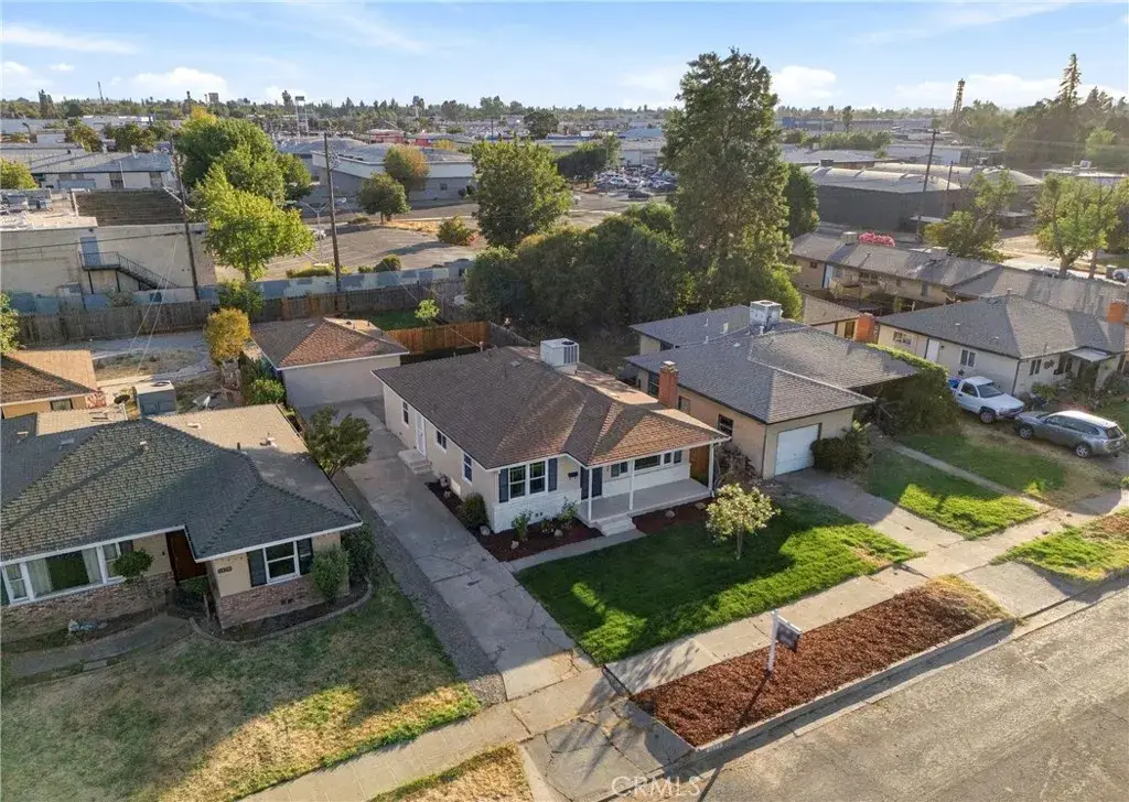 1438 W 19th, Merced, CA 95340 - #1