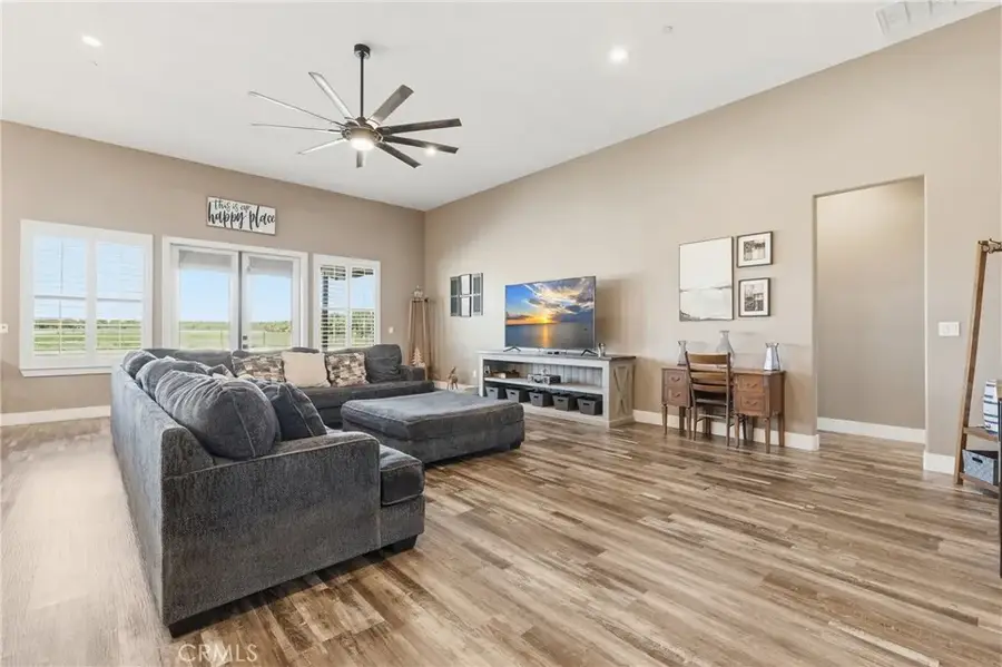 19206 Bloss Avenue, Hilmar, CA 95324 - #3