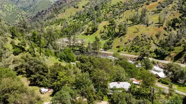 10049 Incline Road, El Portal, CA 95318