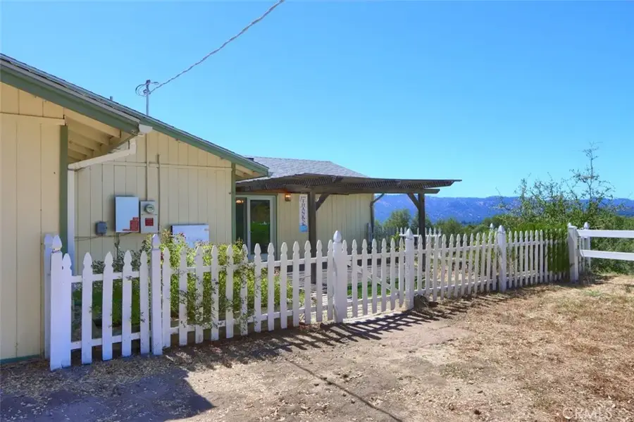 46316 Eastwood South, Oakhurst, CA 93644 - #2