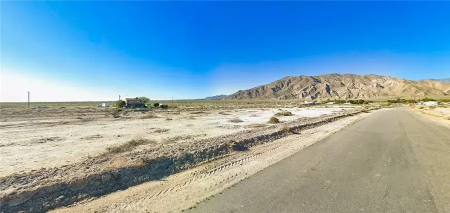 123 Honolulu, Thermal, CA 92274 - #2